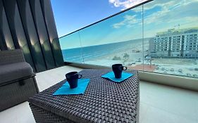Apartament direct la plaja 4 persoane Mamaia nord Sky Sea View